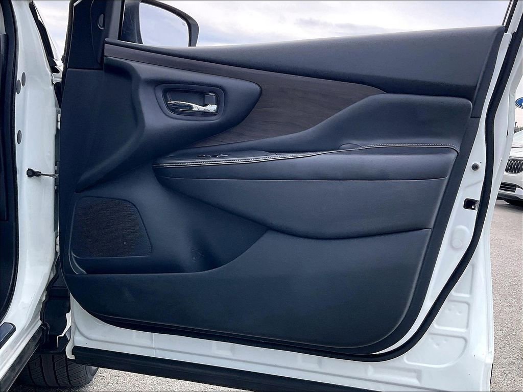 Used 2020 Nissan Murano Platinum image 11