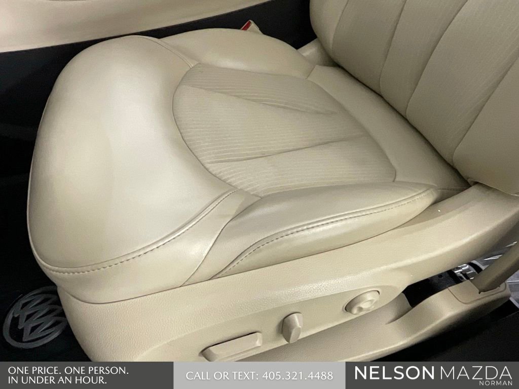 Used 2020 Buick Envision Preferred w/ LPO, Cargo Package image 24