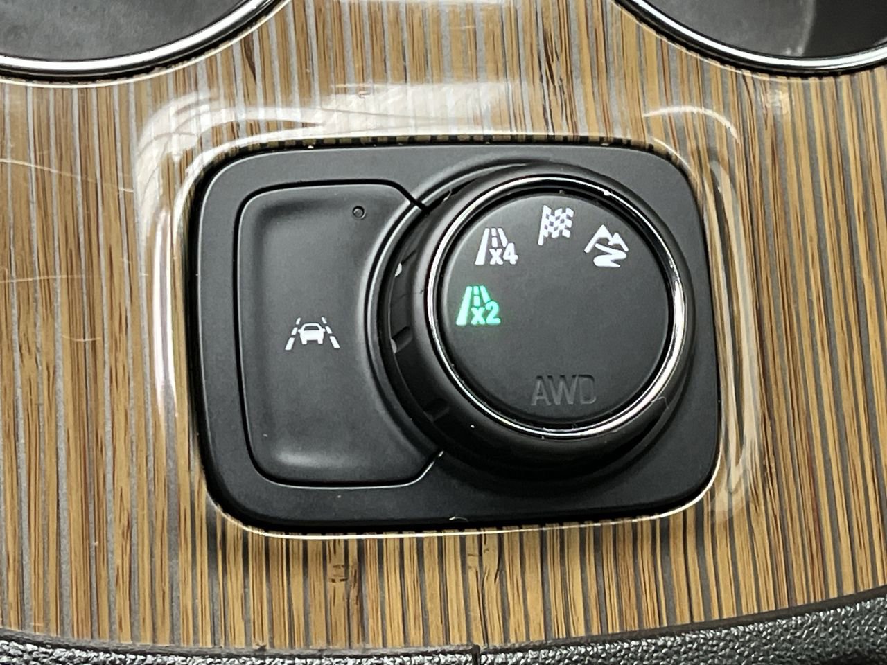 Certified 2022 GMC Acadia SLE AWD/4WD image 16