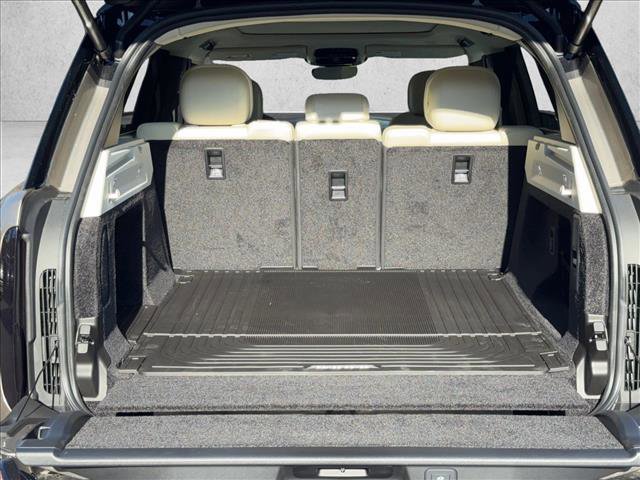 New 2025 Land Rover Range Rover SE image 13