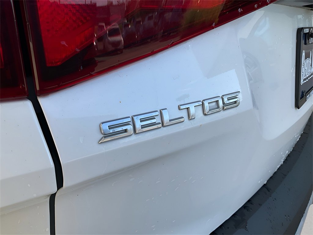 Used 2023 Kia Seltos LX image 10