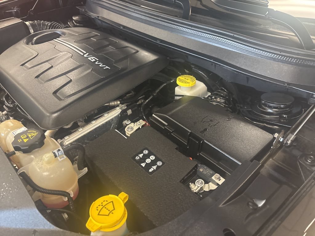 Used 2022 Jeep Cherokee Trailhawk AWD/4WD image 36