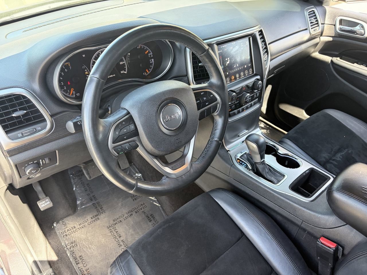 Used 2018 Jeep Grand Cherokee Altitude RWD image 18