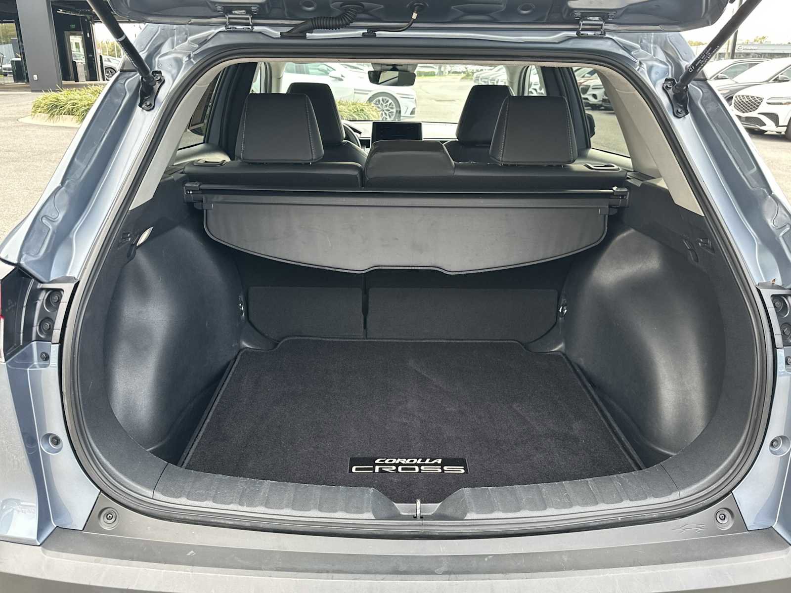 Used 2024 Toyota Corolla Cross XLE FWD image 23