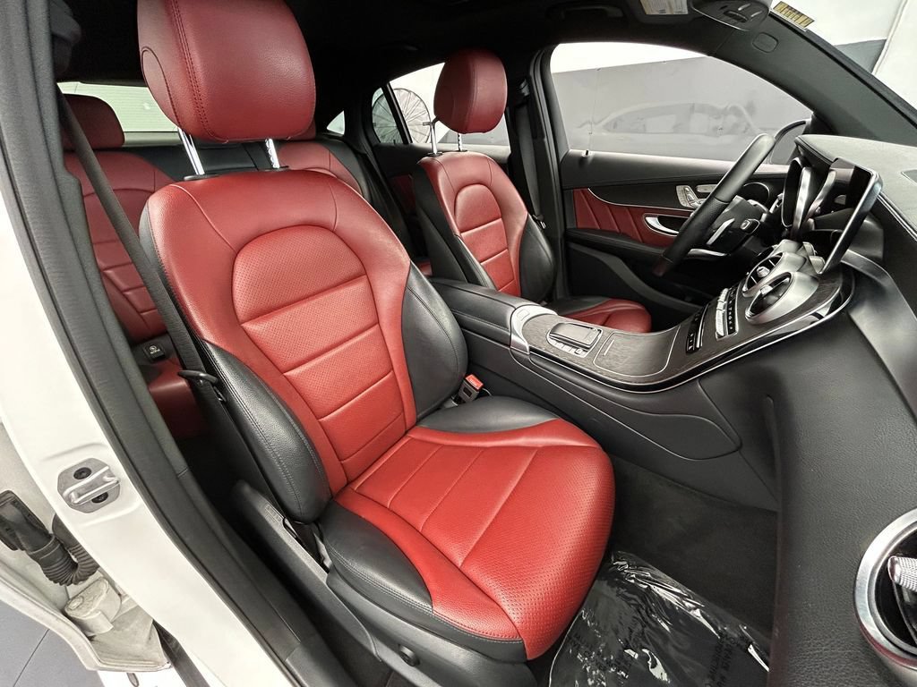 Used 2022 Mercedes-Benz GLC 300 4MATIC Coupe image 55