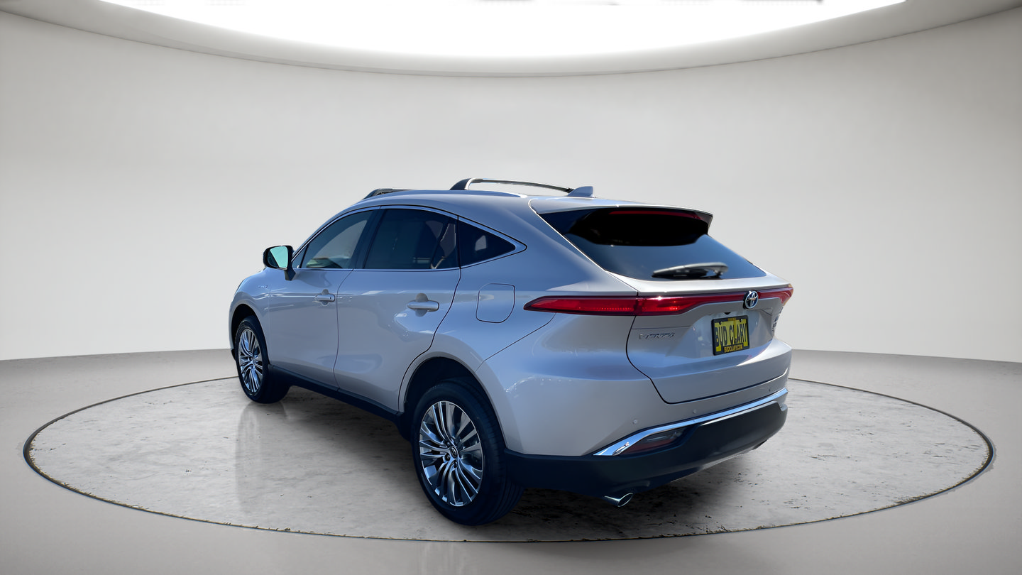Certified 2021 Toyota Venza XLE w/ Softex Package AWD/4WD image 5
