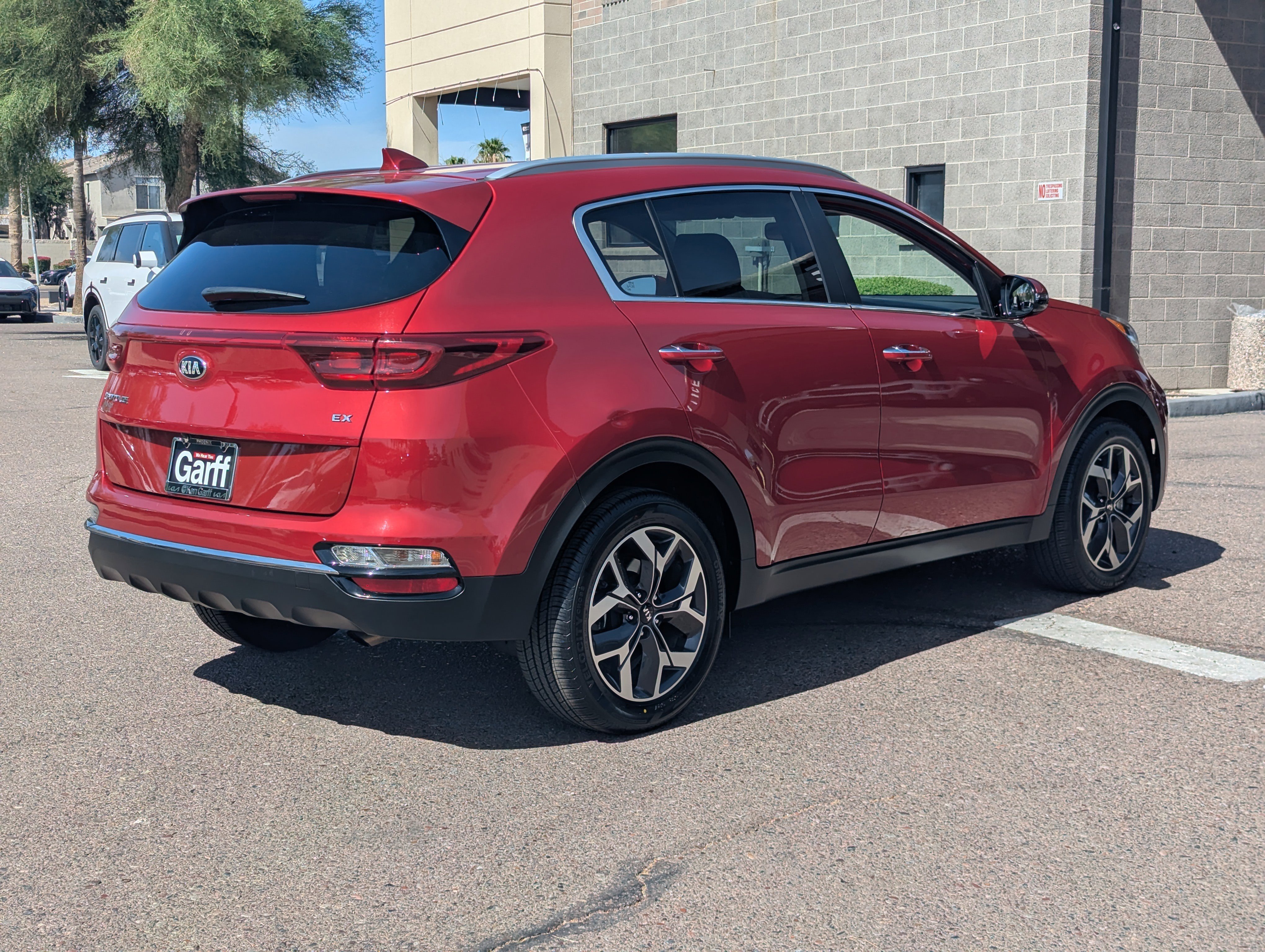 Used 2020 Kia Sportage EX FWD image 3