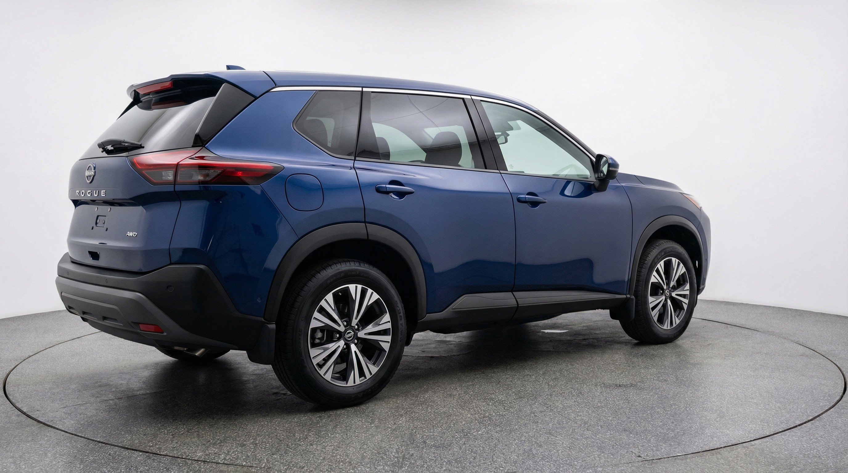 Used 2025 Nissan Rogue SV FWD image 9