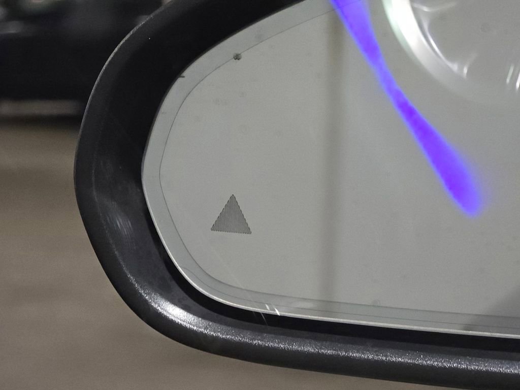 Used 2022 Mercedes-Benz CLA 250 4MATIC image 8