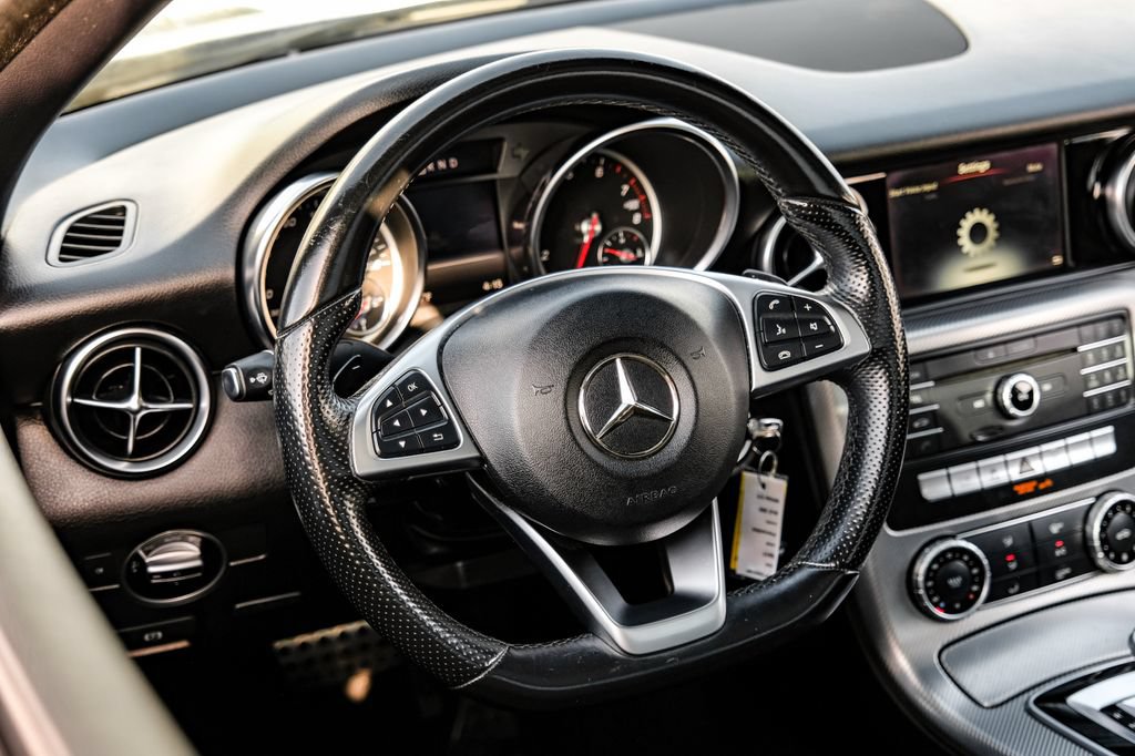 Used 2017 Mercedes-Benz SLC 300 image 10