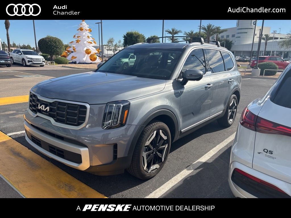 Used 2024 Kia Telluride S w/ S Sunroof Package