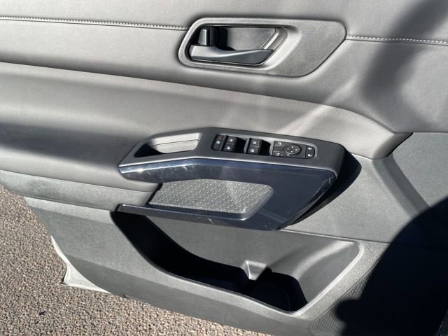New 2025 Nissan Pathfinder SV image 14
