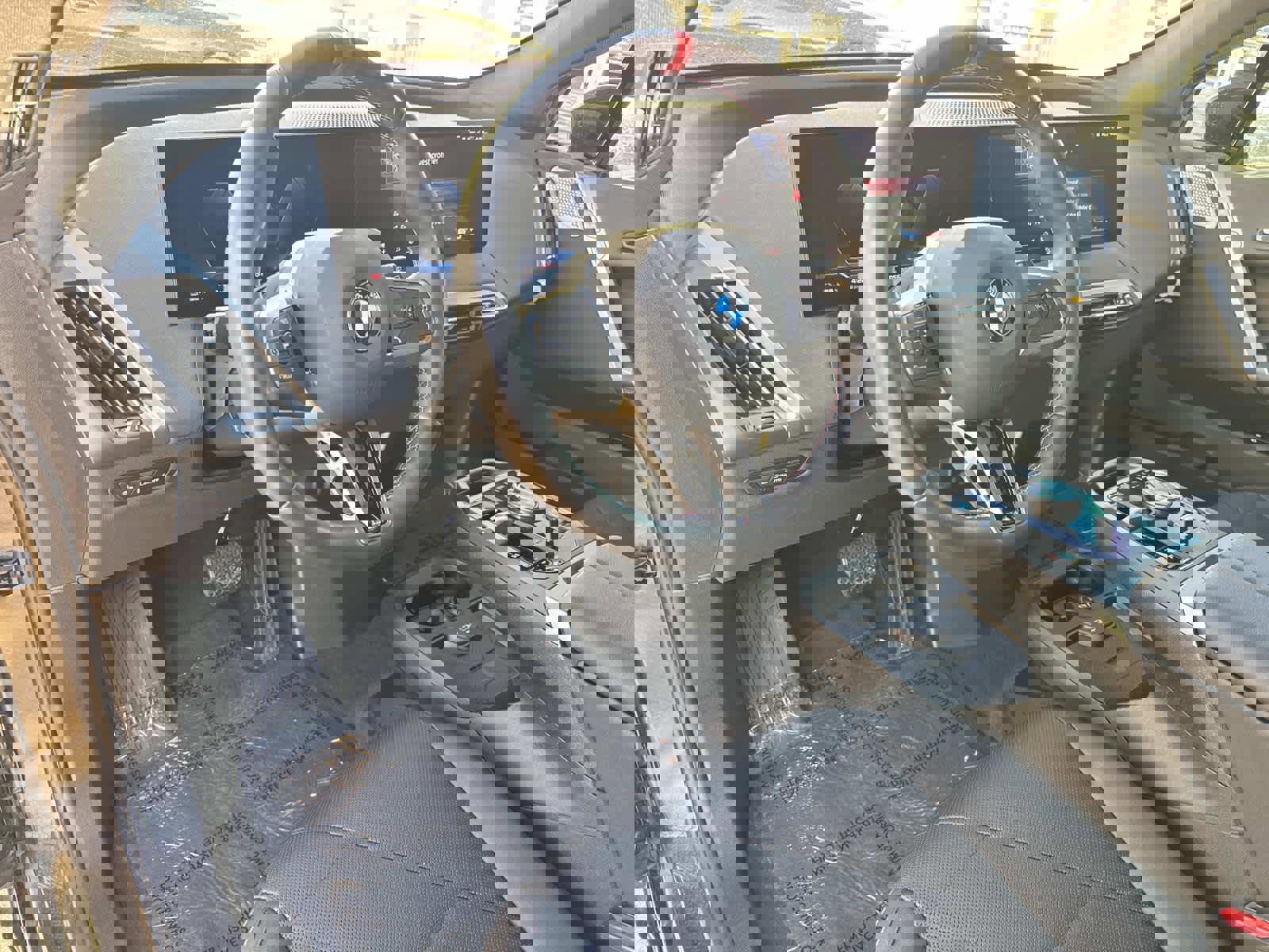 Certified 2025 BMW iX M60 image 23