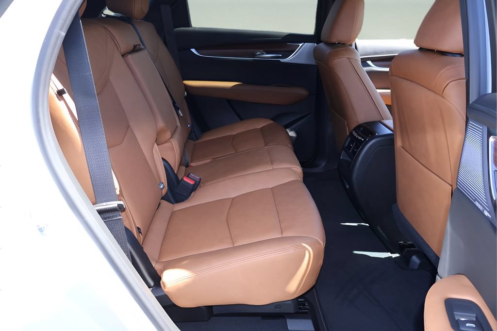 New 2026 Cadillac XT5 Premium Luxury w/ Driver Assist Package FWD image 19