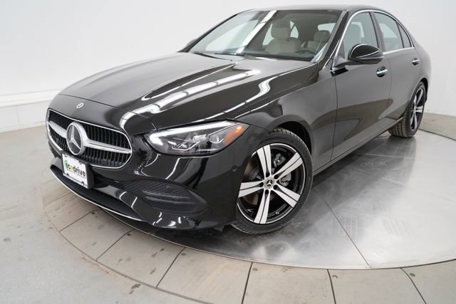 Used 2025 Mercedes-Benz C 300 4MATIC Sedan image 3