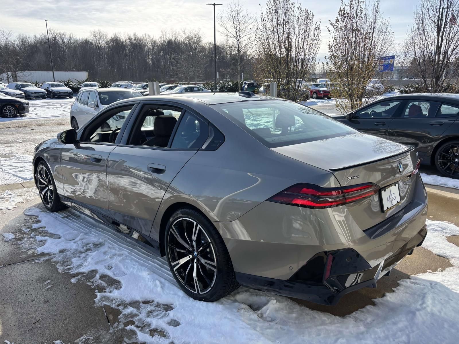 New 2026 BMW 530i xDrive w/ Executive Package image 5