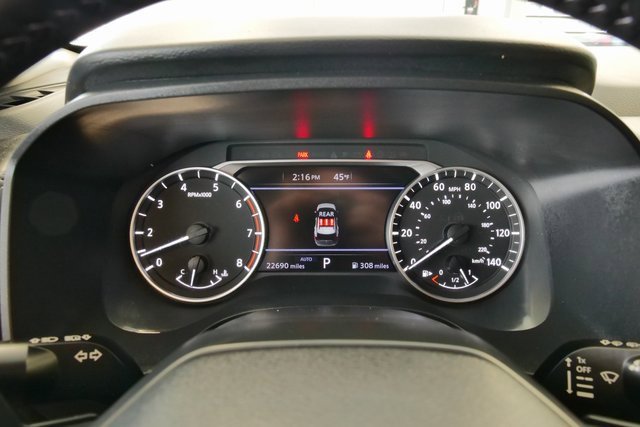 Used 2025 Nissan Rogue SV image 18