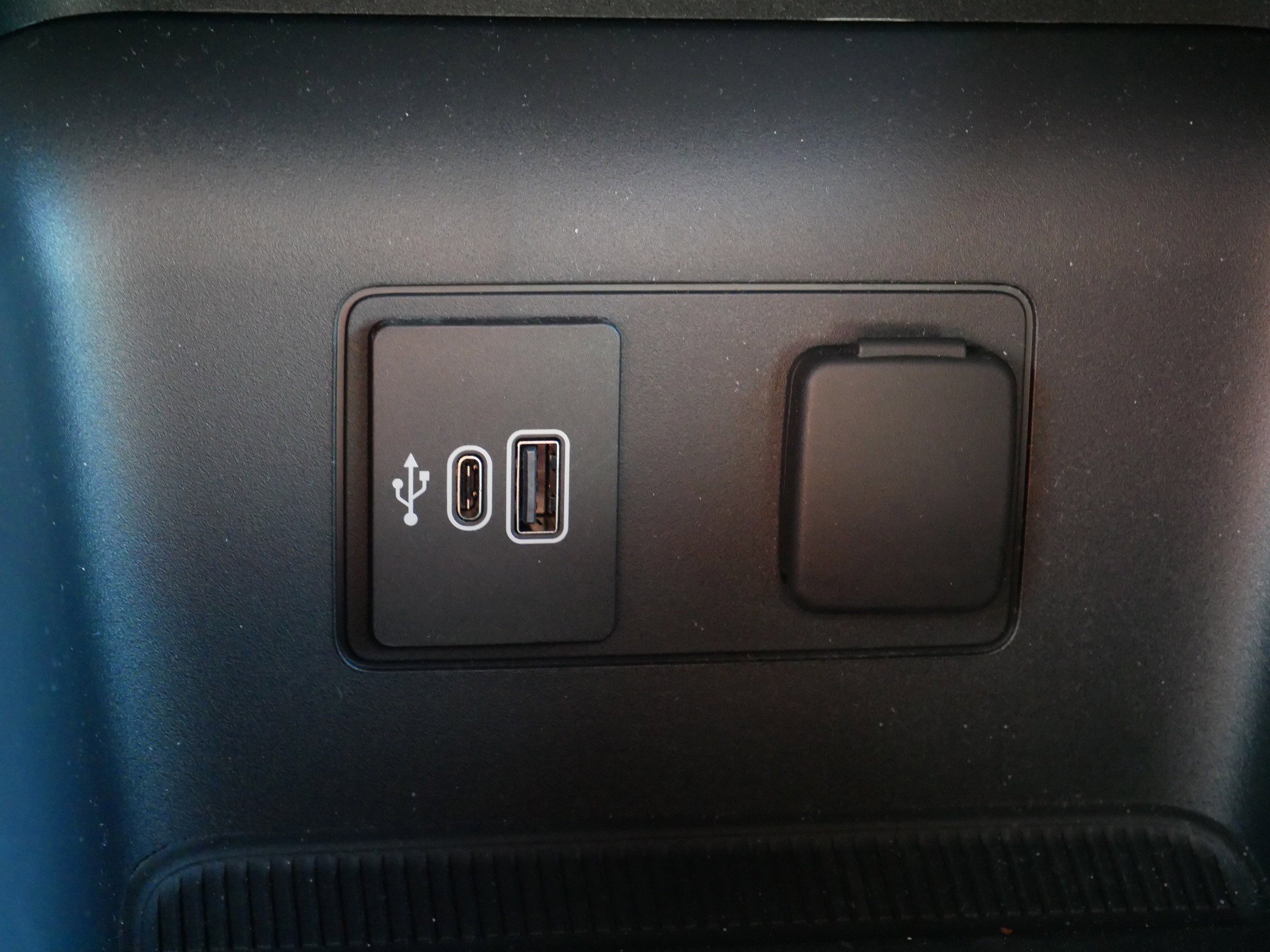 Used 2026 Ford Explorer ST-Line w/ ST-Line Street Pack image 33