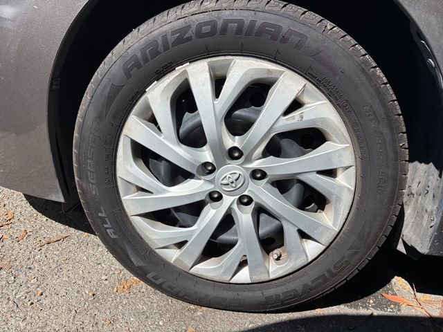 Used 2018 Toyota Corolla LE image 5