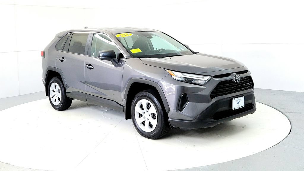 Certified 2024 Toyota RAV4 LE AWD/4WD image 7