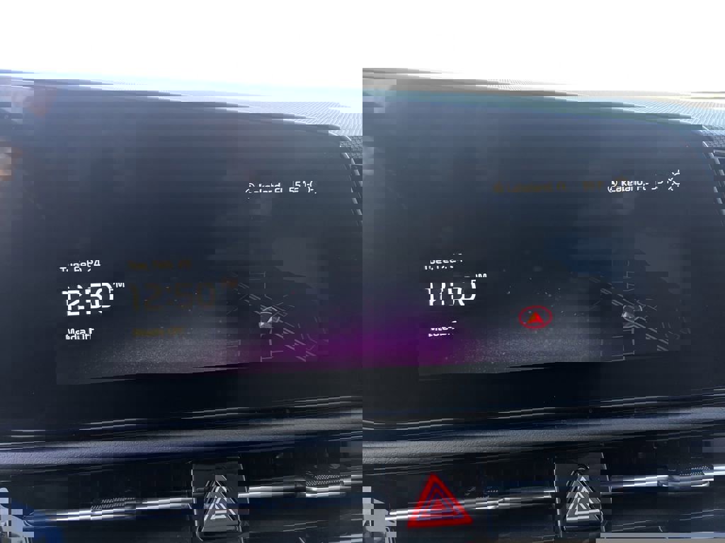 Used 2023 Kia Niro EX Touring image 19