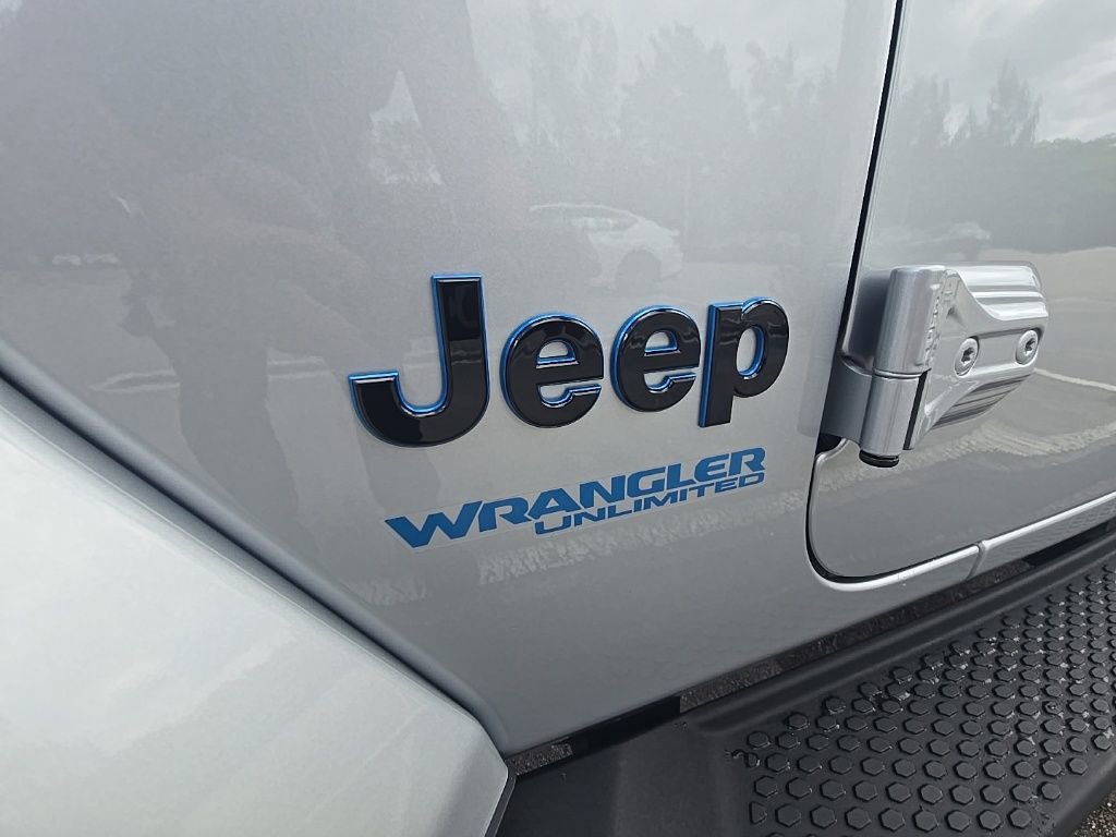Used 2022 Jeep Wrangler Unlimited Sahara image 10