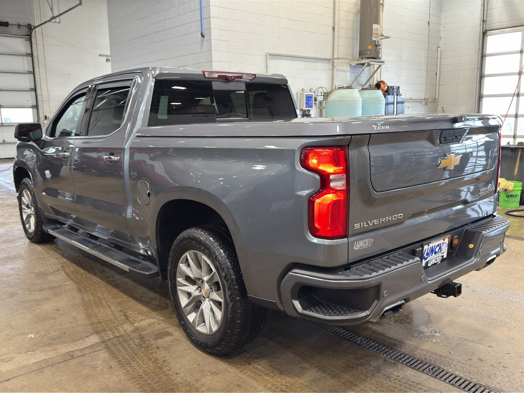 Used 2021 Chevrolet Silverado 1500 High Country w/ Technology Package image 2