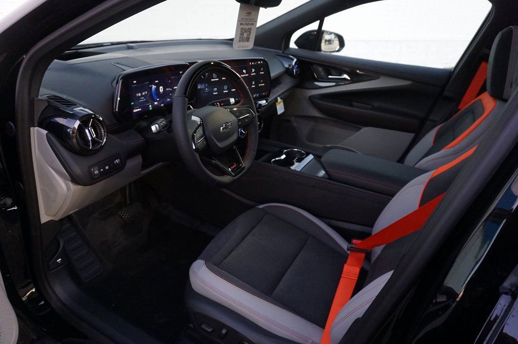 New 2026 Chevrolet Blazer EV SS w/ Performance Package AWD/4WD image 9