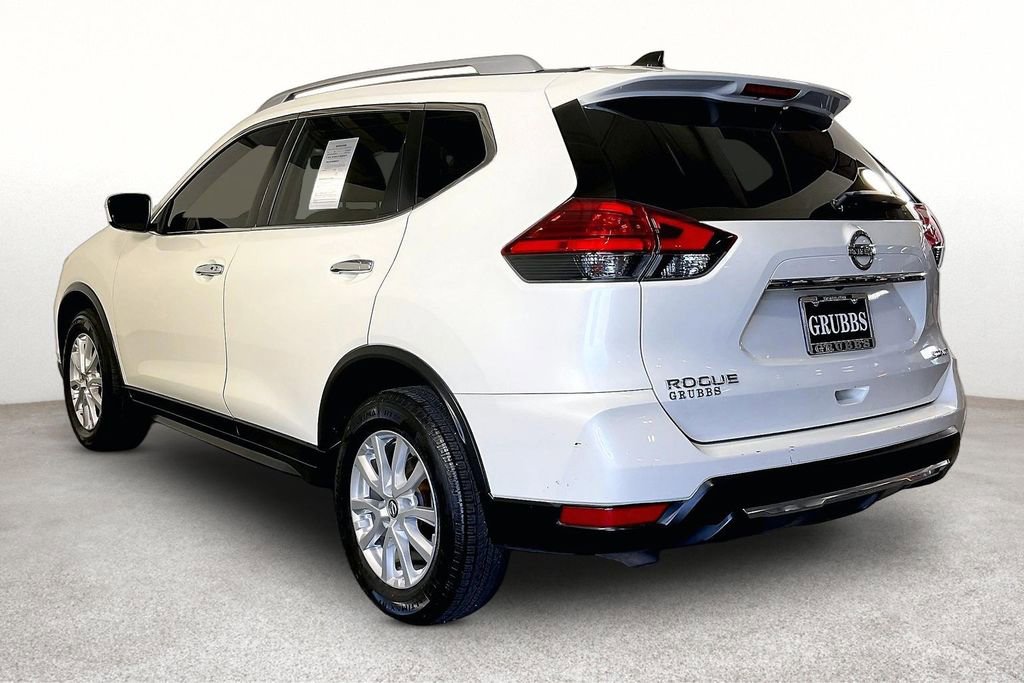 Used 2017 Nissan Rogue SV AWD/4WD image 17