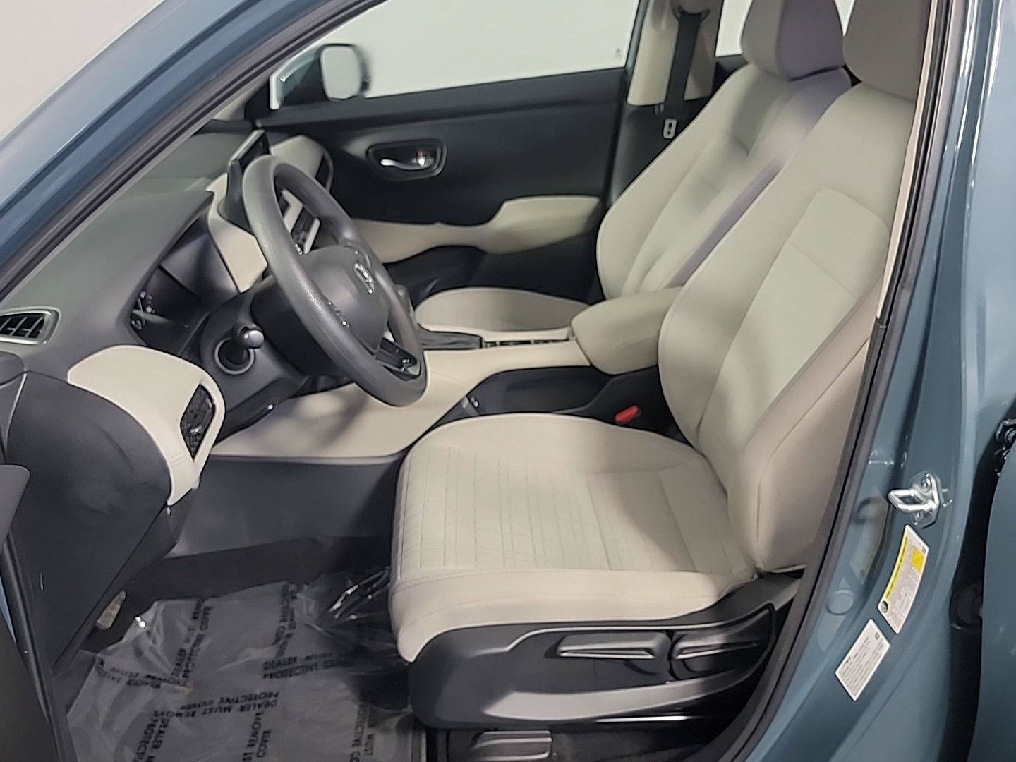 Certified 2025 Honda HR-V LX image 18
