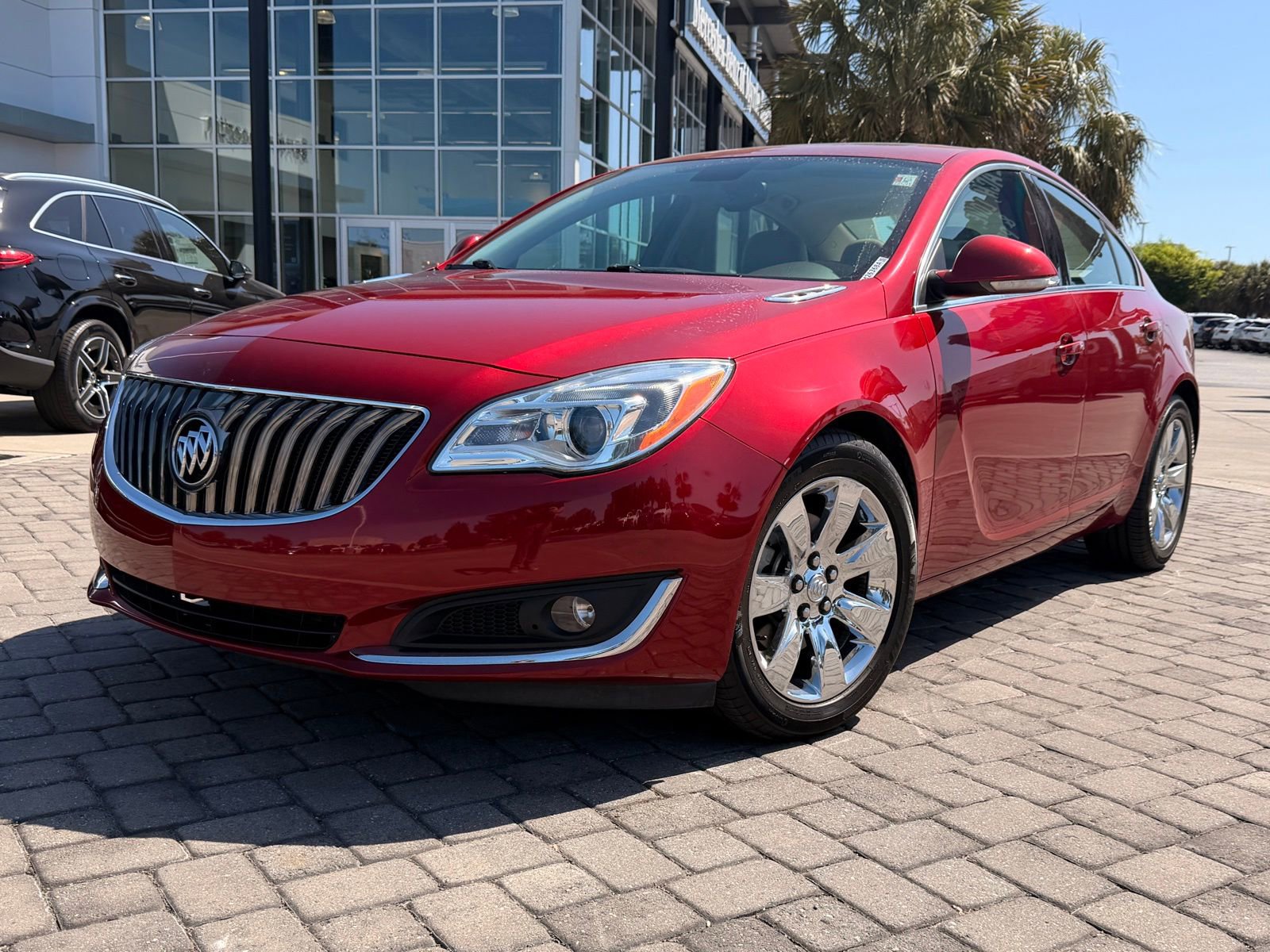 Used 2015 Buick Regal Premium w/ Experience Buick Package image 1