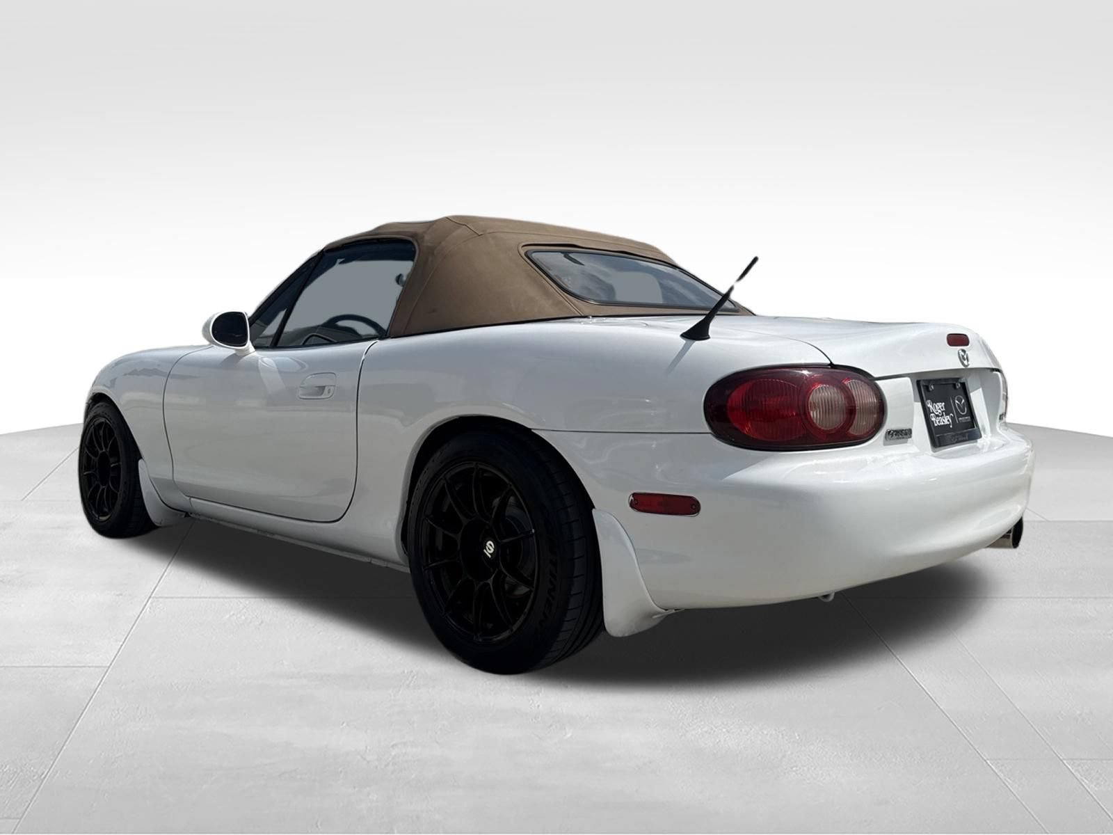 Used 2001 MAZDA MX-5 Miata RWD image 7