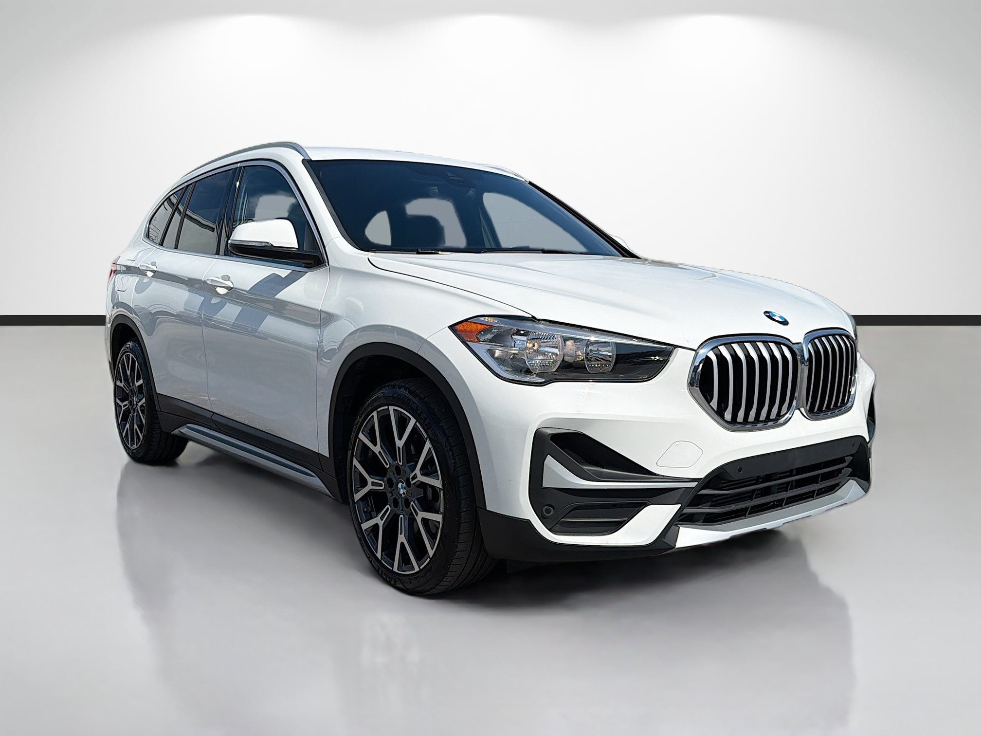 Used 2021 BMW X1 sDrive28i FWD image 1
