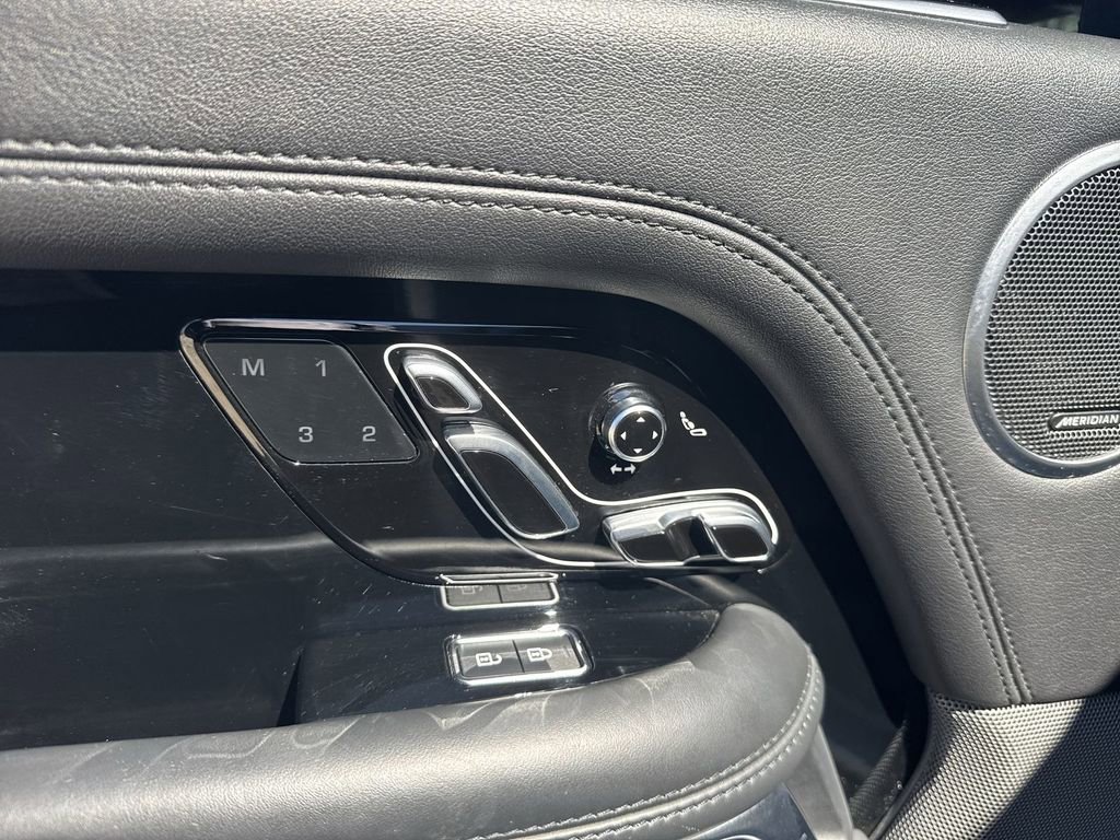 Used 2021 Land Rover Range Rover P525 Westminster Edition image 14