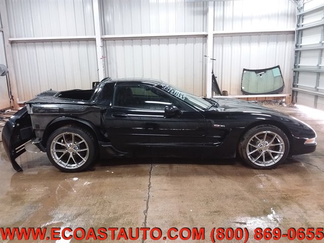 Used 2003 Chevrolet Corvette Coupe w/ Preferred Equipment Group RWD image 3