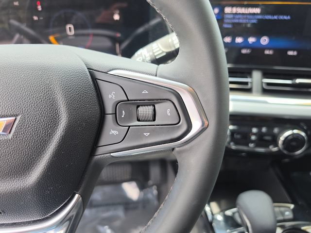 Used 2025 Chevrolet Trax LT w/ Driver Confidence Package FWD image 30