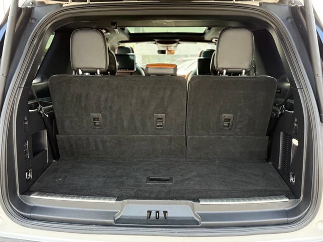 Used 2018 Lincoln Navigator Reserve w/ Technology Package AWD/4WD image 25