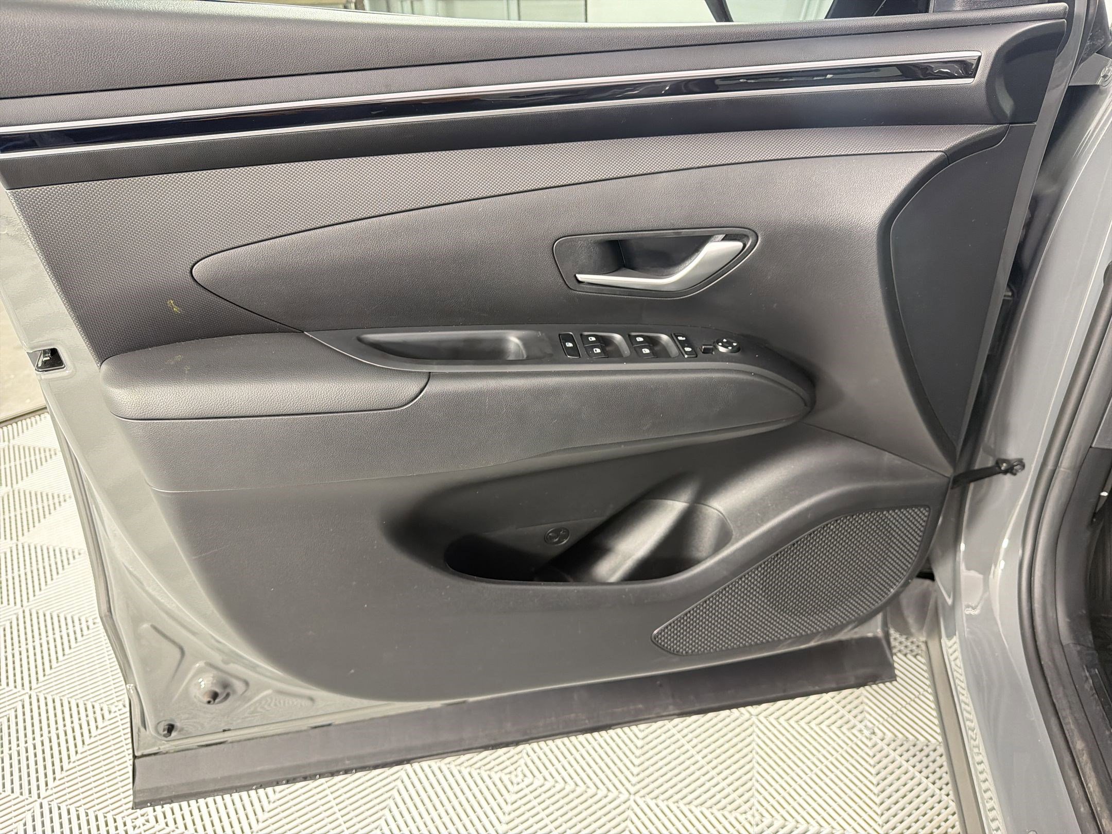 Used 2024 Hyundai Santa Cruz SEL image 13