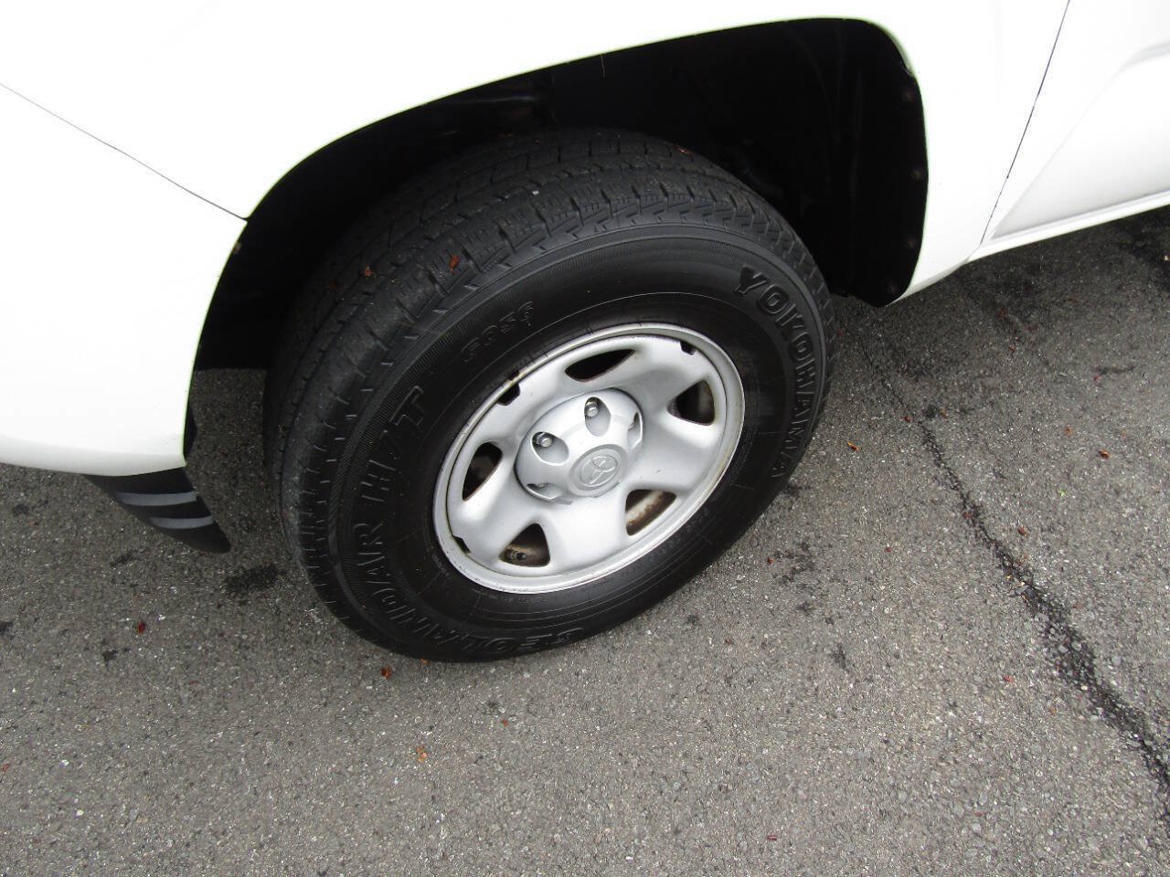 Used 2021 Toyota Tacoma SR RWD image 29