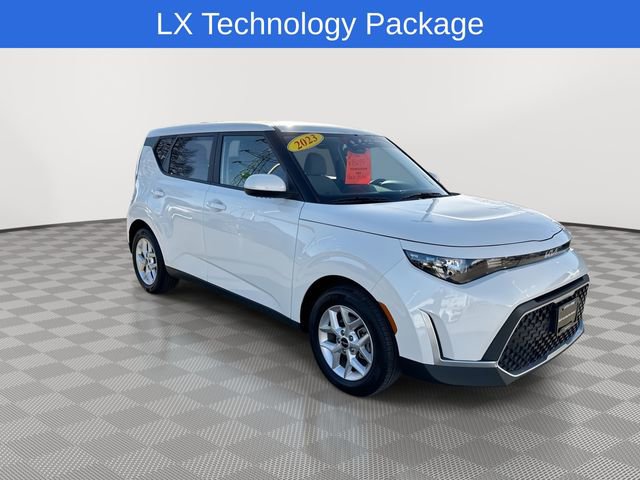 Certified 2023 Kia Soul LX w/ LX Technology Package image 2