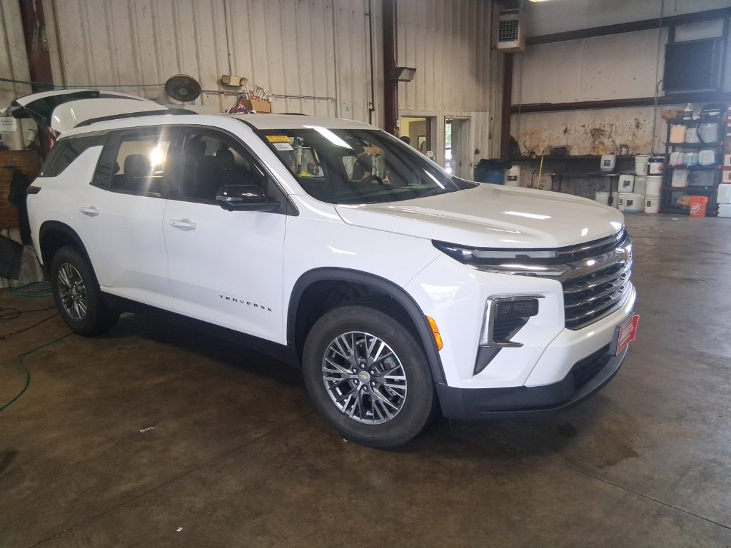 Used 2024 Chevrolet Traverse LT FWD image 5