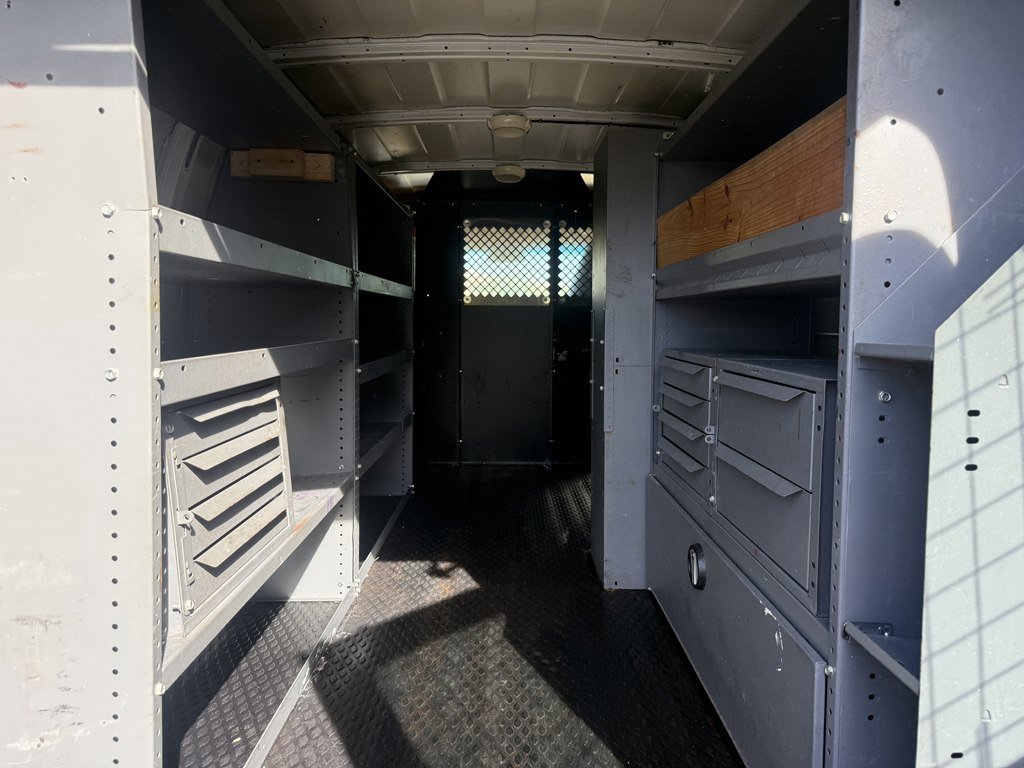 Used 2014 Chevrolet Express 3500 Extended image 8