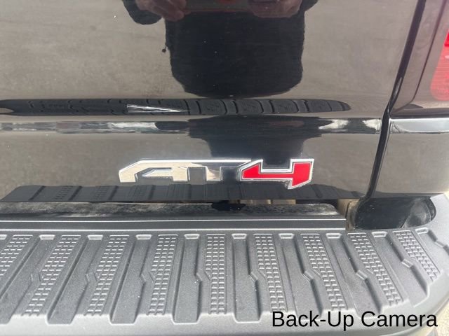 Used 2022 GMC Sierra 2500 AT4 w/ AT4 Preferred Package image 7