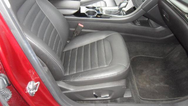 Used 2013 Ford Fusion SE image 19