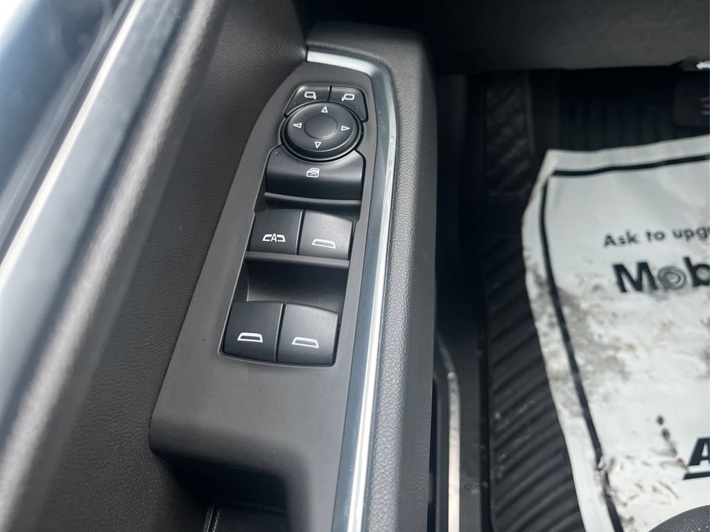 Used 2025 Chevrolet Silverado 1500 LT image 33