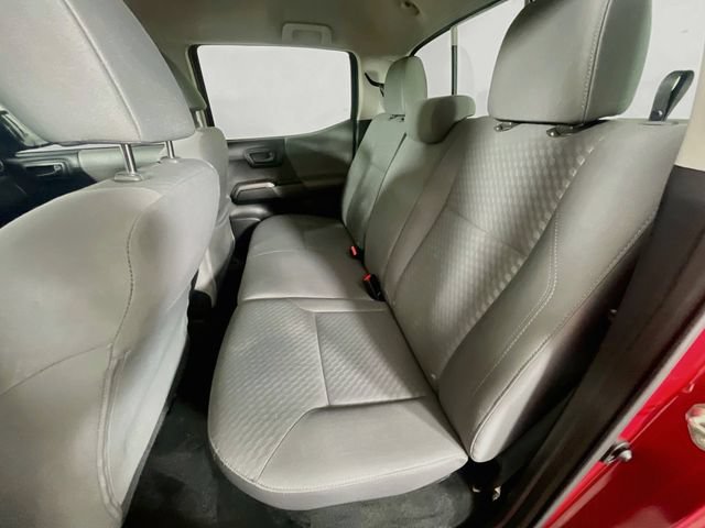 Used 2020 Toyota Tacoma SR5 AWD/4WD image 24