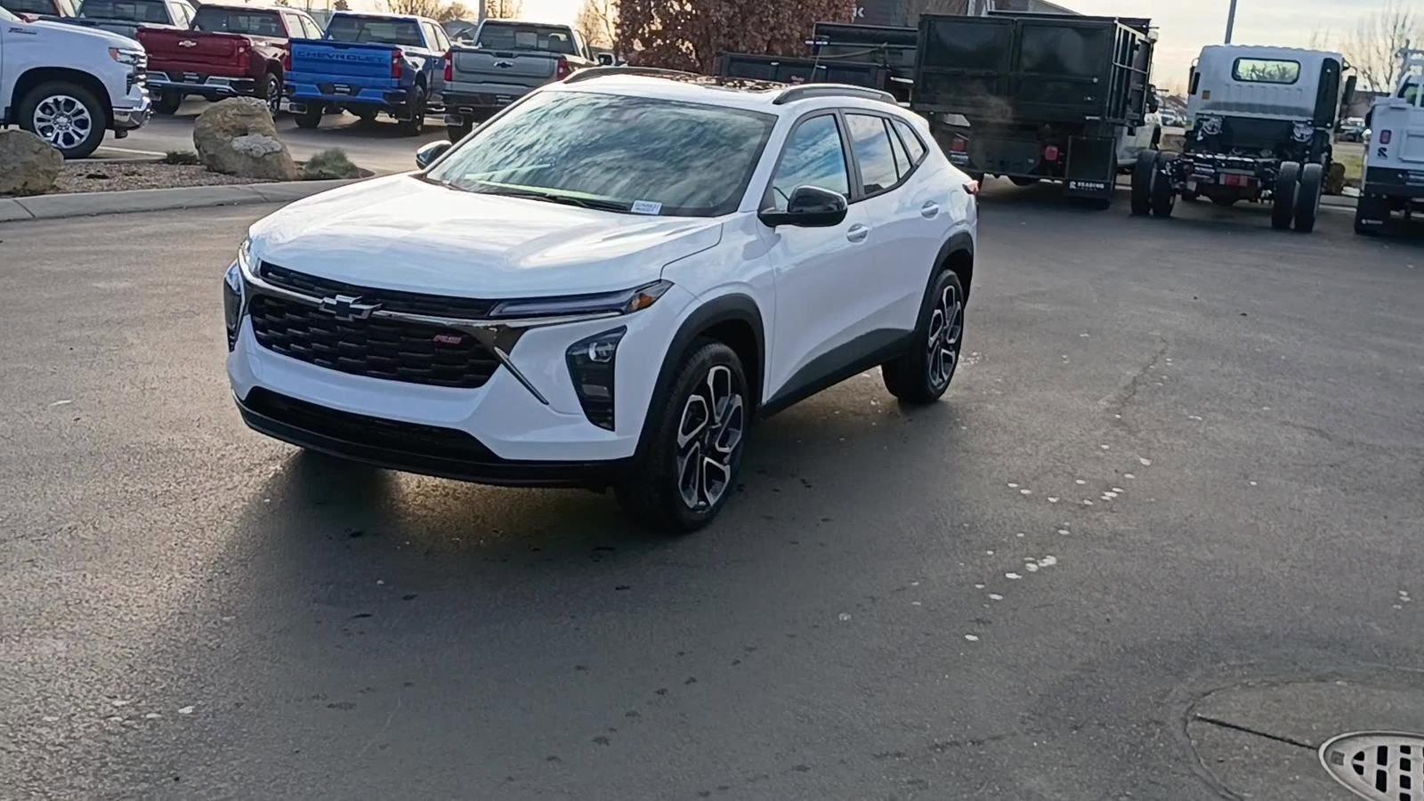 New 2026 Chevrolet Trax RS w/ Sunroof Package image 1