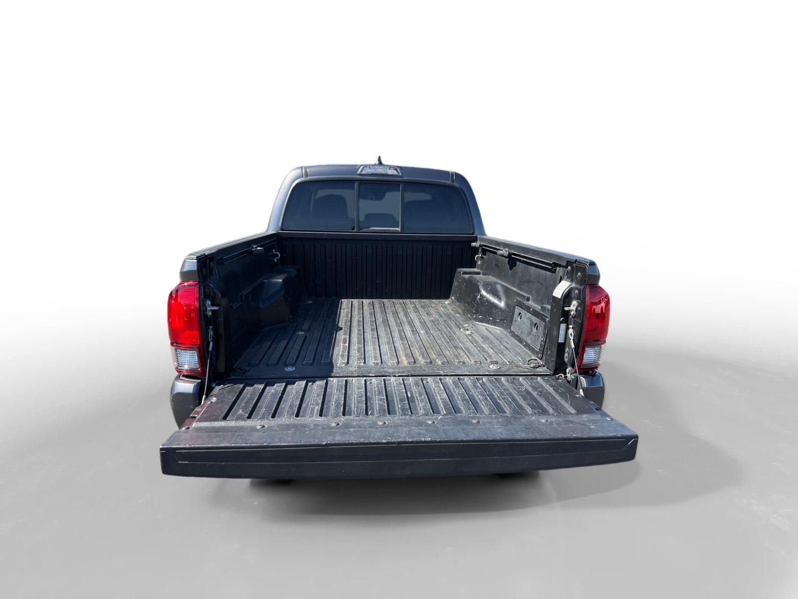 Used 2020 Toyota Tacoma SR w/ SR Convenience Package RWD image 17