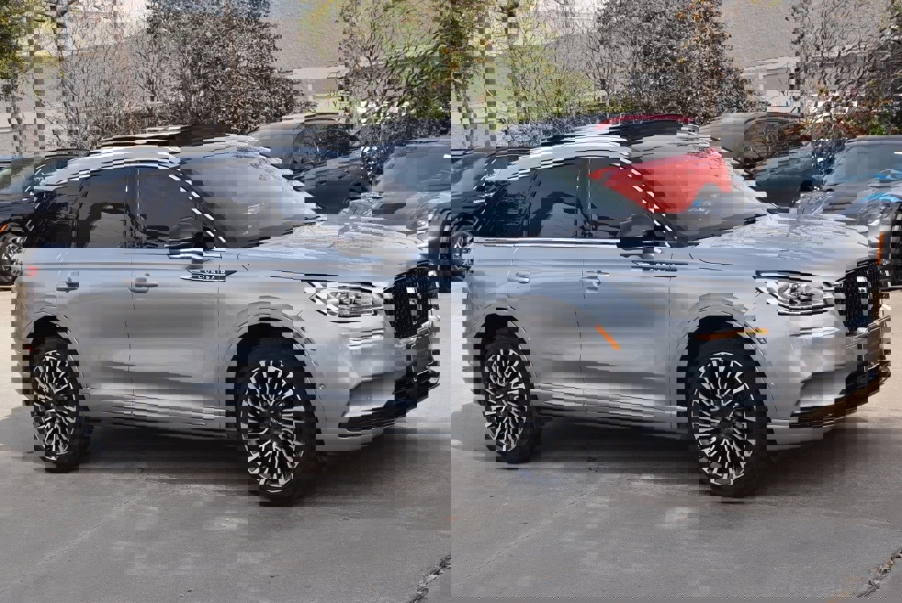 Used 2021 Lincoln Corsair Reserve w/ Equipment Group 201A image 5