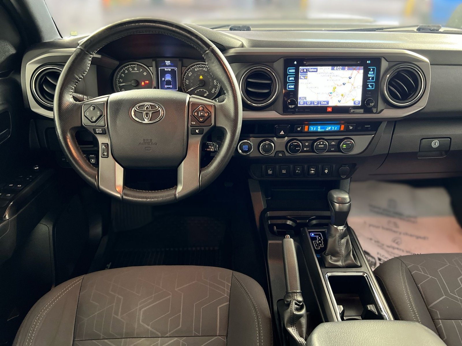 Used 2017 Toyota Tacoma TRD Sport image 23